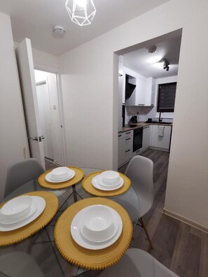 Apartment, 2 Queen Beds | Dining - Beautiful 2-bed Apartment in Edinburgh (Edinburgh)