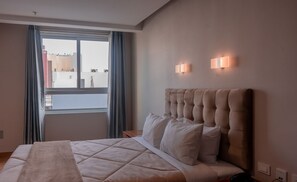 Habitación doble superior | Ropa de cama hipoalergénica y caja de seguridad en la habitación