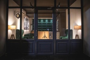 Lobby - Eiffel Suites (Bengaluru)