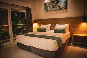 Desk, laptop workspace, soundproofing, iron/ironing board - Eiffel Suites (Bengaluru)