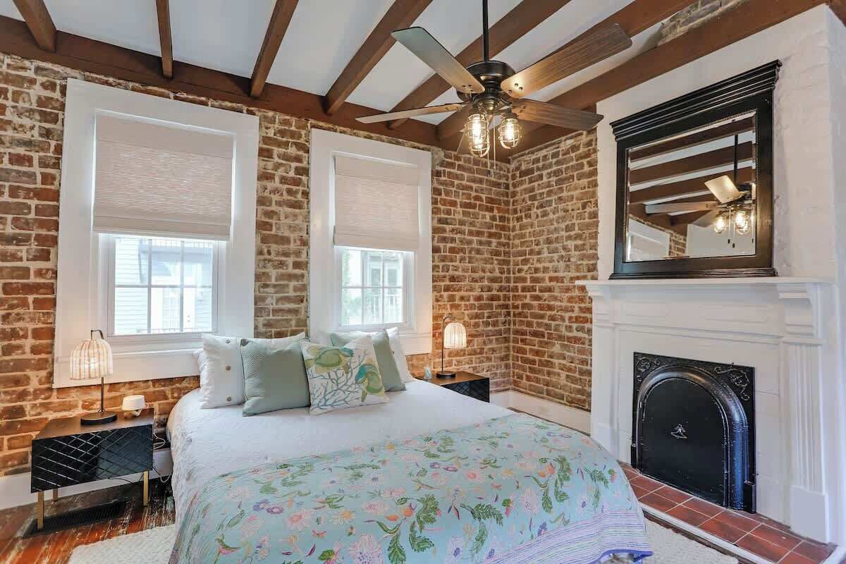 1 dormitorio, tabla de planchar con plancha, wifi gratis y ropa de cama