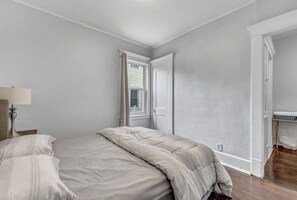 3 chambres, bureau, fer et planche à repasser, Wi-Fi gratuit