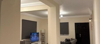 3 Bed Apartment Sleeps 6 - Ensuites, Parking, Wifi