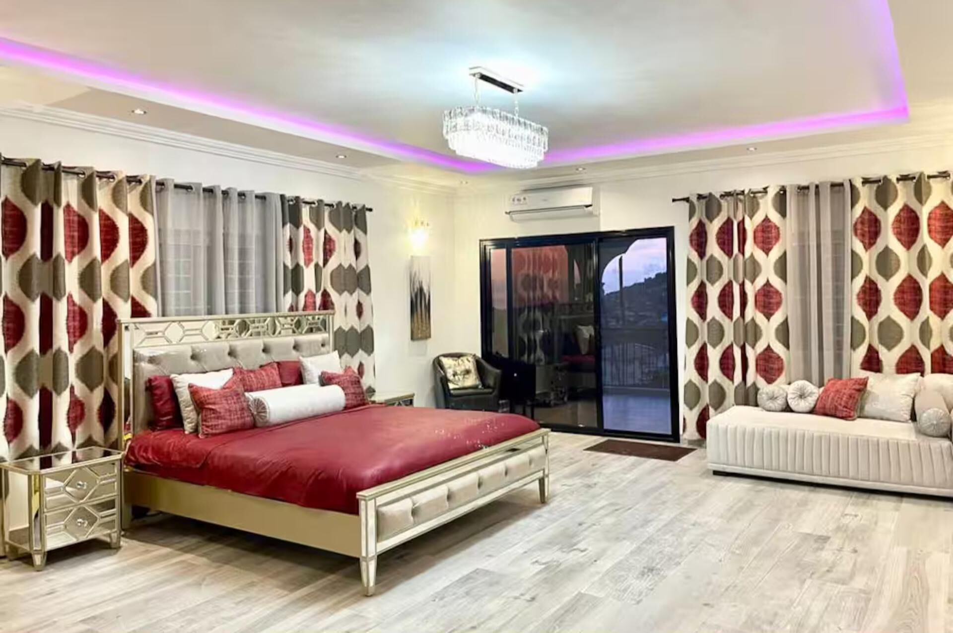 2 phòng ngủ, bàn ủi/dụng cụ ủi quần áo 