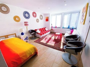 2 slaapkamers, een strijkplank/strijkijzer, wifi, beddengoed
