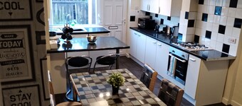 Comfortable 4-bed House in Hucknall, Nottingham