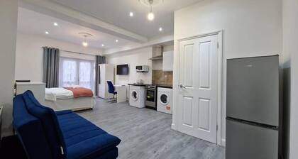 Impeccable 1-bed Apartment in Ilford