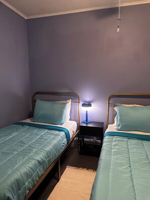 2 bedrooms, WiFi, bed sheets