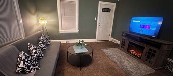 Cozy Stay Entire Home: Home Away Home