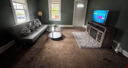 Cozy Stay Entire Home: Home Away Home