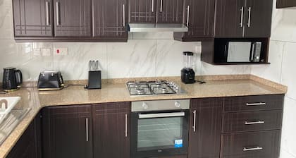 After 5 Apartment 1- 3 Spacious En-suite Bedrooms
