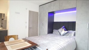 Apartment, 1 Queen Bed