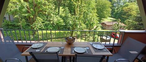 Apartemen Comfort | Teras/patio