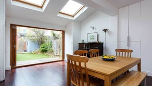 Unclassified image, 2 of 19, button - Remarkable 2-bed Apartment in London (London)