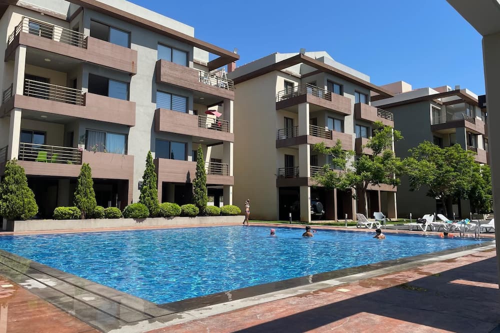 Chalet Inbatroun, Pool, Gym, Generator is Included
