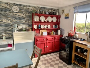Ferienhütte | Eigene Küche | Kühlschrank, Ofen, Herdplatte, Wasserkocher