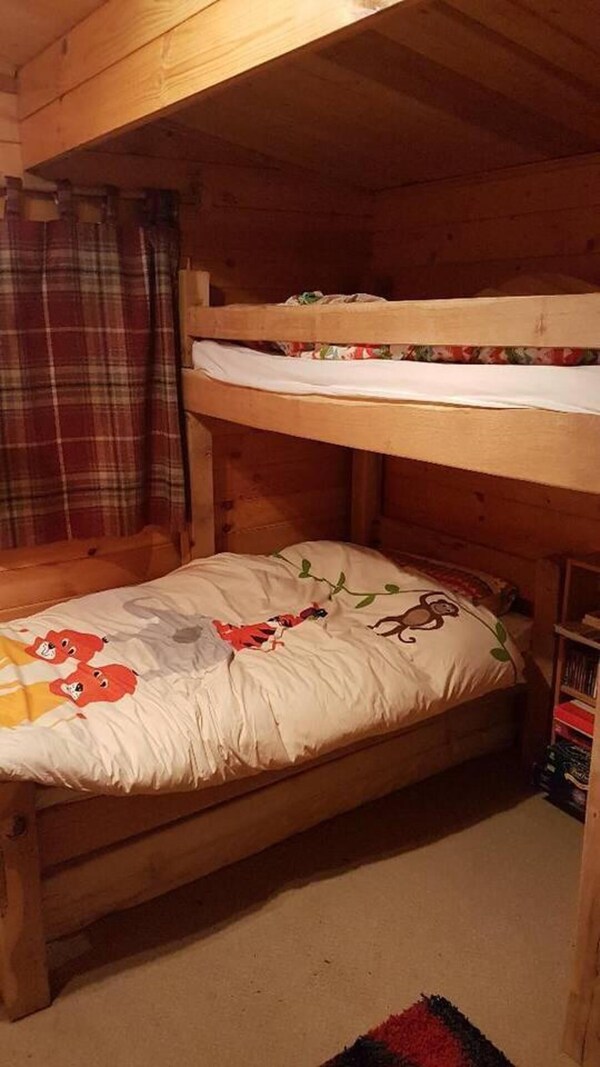 Sutton Coldfield 2-bed Caravan, Parking & Bar-b-q - Derbyshire