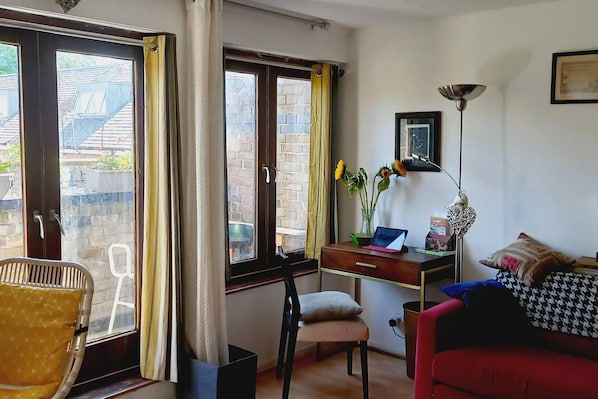Apartment, Multiple Beds | Living area