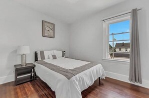 3 chambres, bureau, fer et planche à repasser, Wi-Fi gratuit