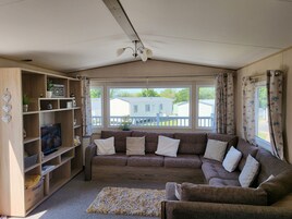 Chalet, Multiple Beds | Living area