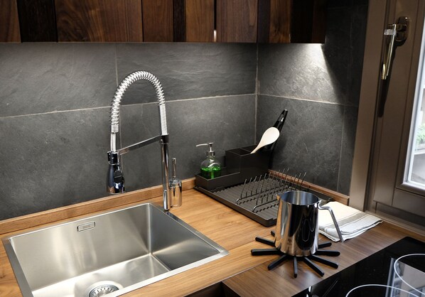 City-Apartment | Eigene Küche | Mini-Kühlschrank, Mikrowelle, Herdplatte