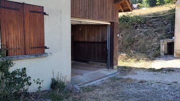 Enceinte de lâhĂ©bergement