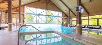 Enjoy Country Club Living in this Modern, Spacious Suite w/ Loads of Amenities

