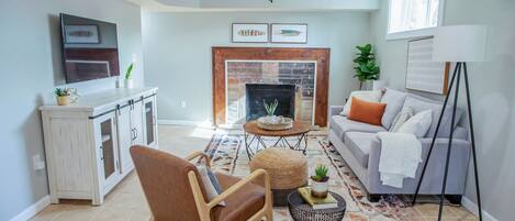 Smart TV, video games