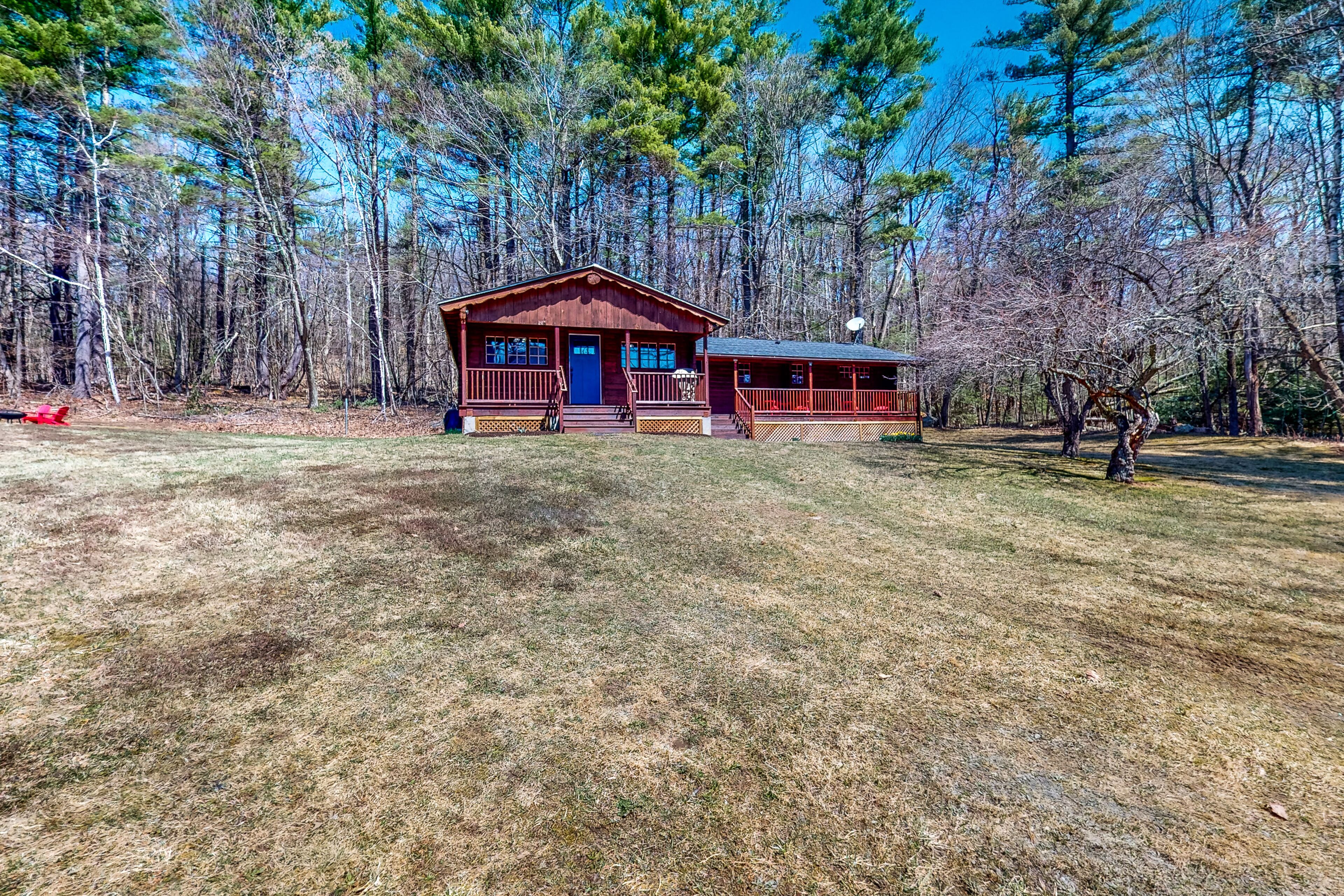 Serene Acreage - Pond - Hiking Trails Nearby