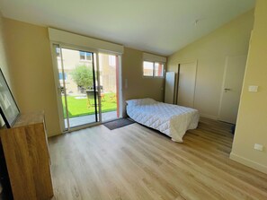 4 chambres, fer et planche à repasser, Wi-Fi