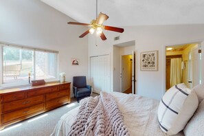 2 bedrooms, Internet, bed sheets