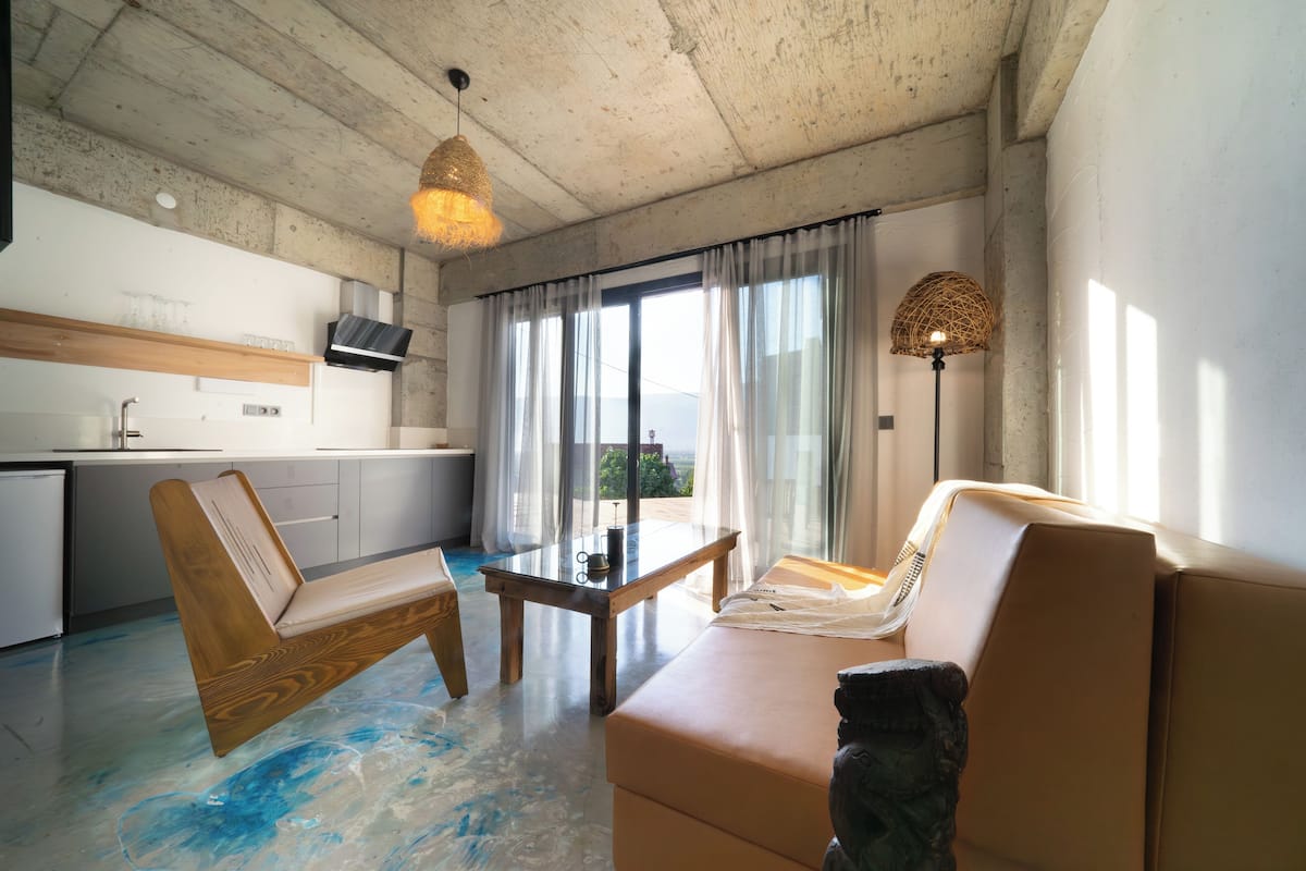 Gallery Suite | Living area | Smart TV, Netflix, Hulu, heated floors