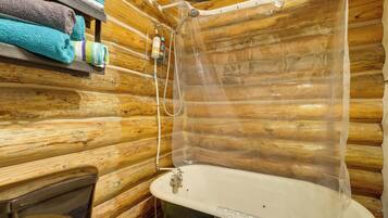 Kostenlose Toilettenartikel, Handtücher