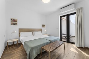 1 dormitorio, tabla de planchar con plancha, wifi gratis y ropa de cama