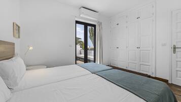 1 dormitorio, tabla de planchar con plancha, wifi gratis y ropa de cama
