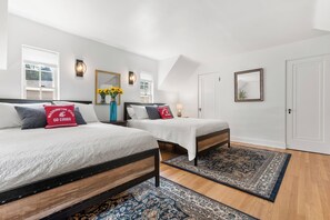 4 habitaciones, escritorio, wifi gratis y ropa de cama 