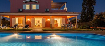 Serene retreat w/ heatable pool & terrace