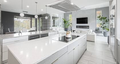 Heaven - Private Pool, Sauna, Hot Tub, Pool Table, Steam