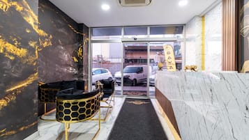 Sala de estar en el lobby