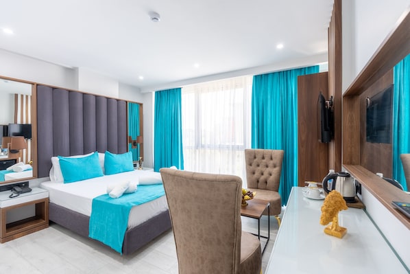 Deluxe Double Room | Premium bedding, soundproofing, free WiFi, bed sheets - WP White Palace Hotel (Istanbul)