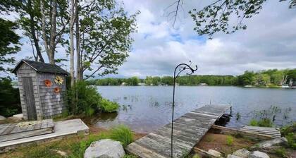 CAIA Lakeside Retreat- Sunken Lake, NS