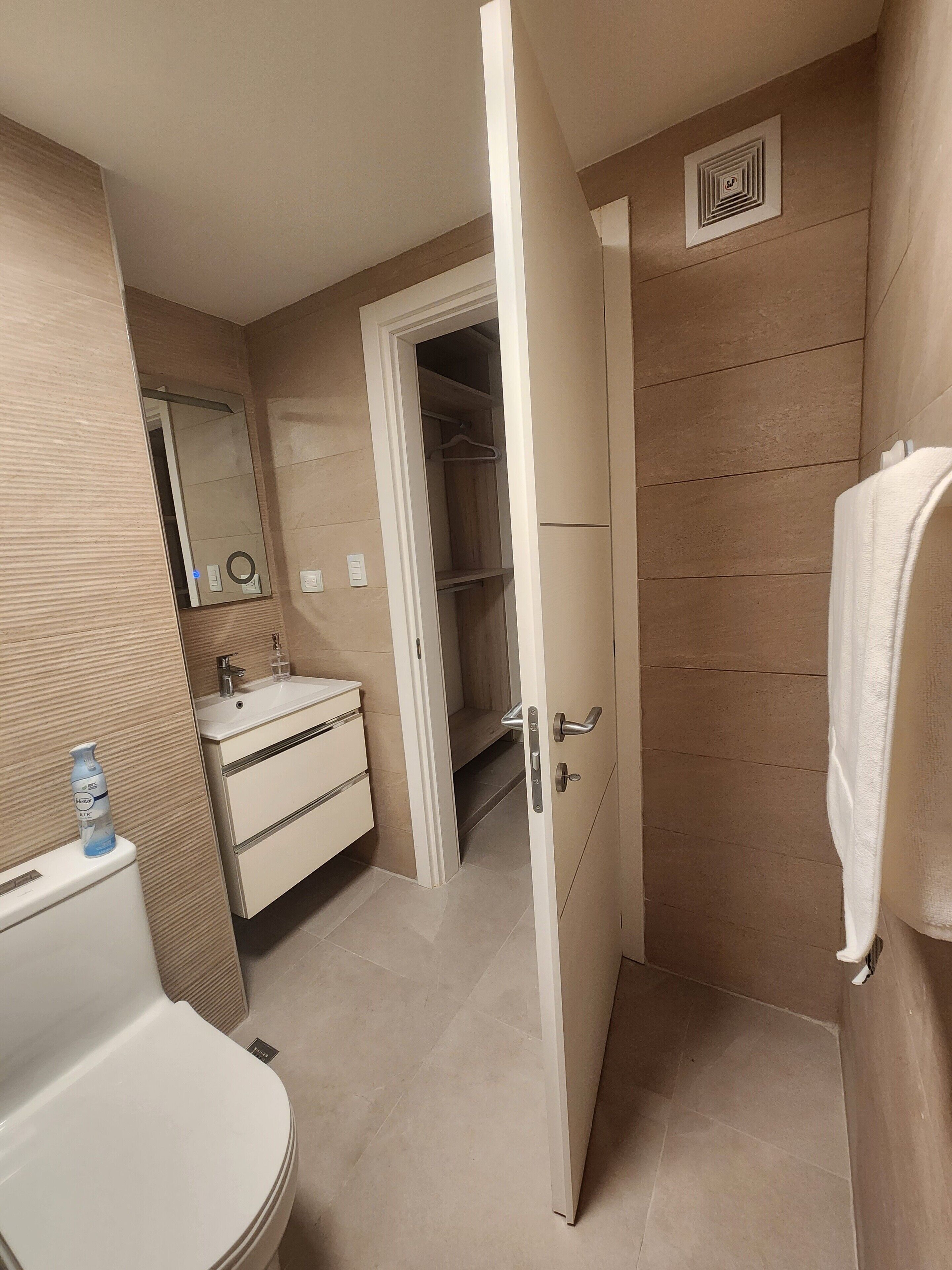 Shower, towels, soap, shampoo