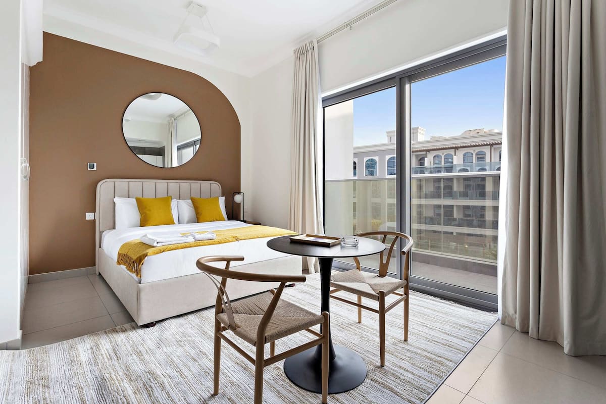 Art Gardens 311 | 1 bedroom, Egyptian cotton sheets, premium bedding, memory foam beds
