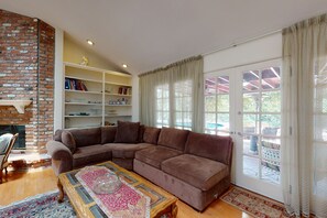 TV, fireplace, foosball, table tennis