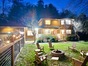 A two-story house with a front porch, a fire pit, and outdoor seating. - *5Bdrooms*HotTub*4KingBeds*5minParkway (Sevierville)
