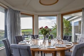 Dining - Vantage Point, Hillfield Village (Dartmouth)