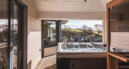 Vantage Point, Hillfield Village