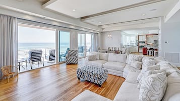 40-inch flat-screen TV with cable channels, TV, fireplace