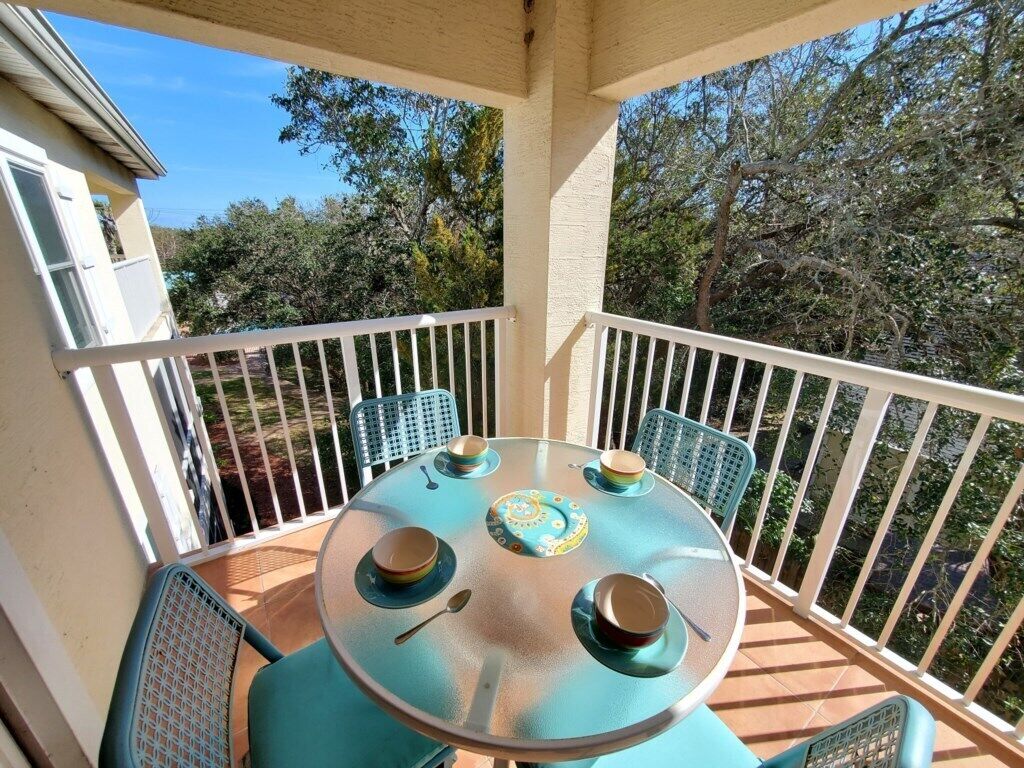 Condo, Multiple Beds, Balcony, Pool View | Outdoor dining