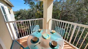 Condo, Multiple Beds, Balcony, Pool View | Outdoor dining
